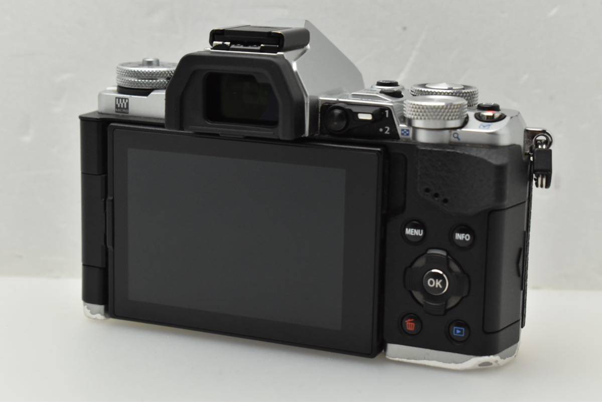 12784円 【B品】OLYMPUS オリンパス OM-D E-M5 MarkII 12784円 【B品】OLYMPUS オリンパス OM-D E-M5 MarkII