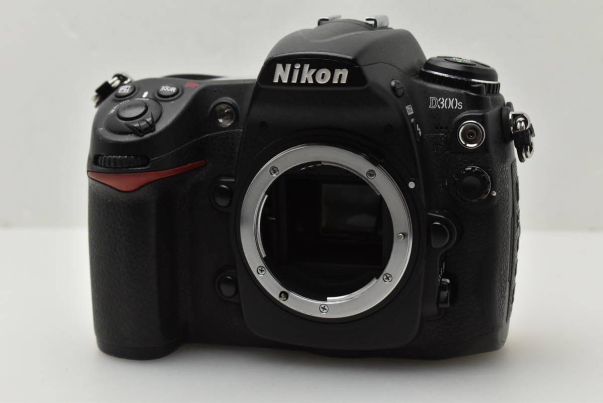 □美品□ ニコン Nikon D600 ボディ《元箱付》-