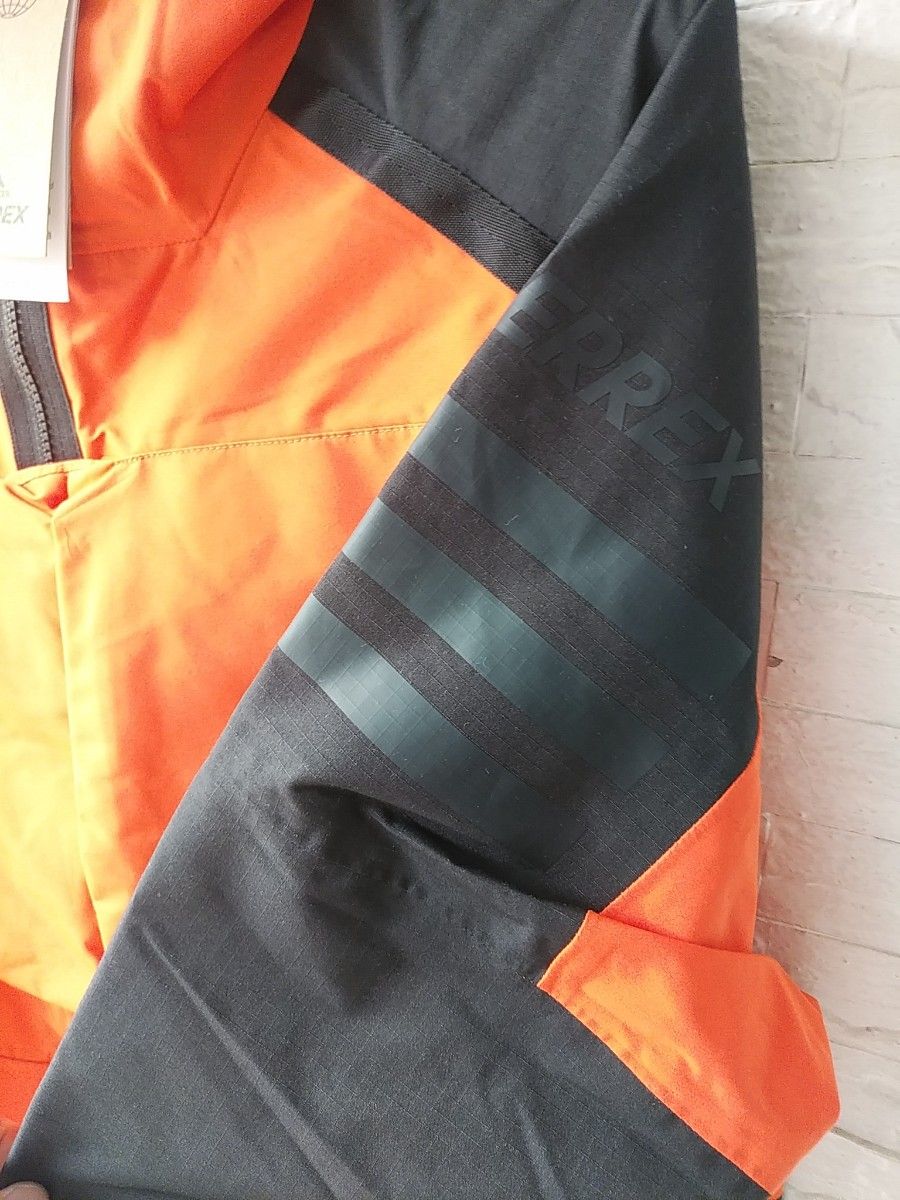 新品 adidas(アディダス)TERREX XPLORIC RAIN RDY シティジャケット