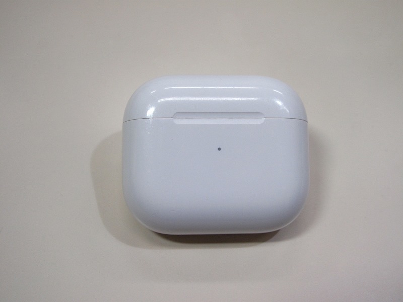 Apple純正AirPods (第3世代充電ケース) A2566 MME73J/A エアー