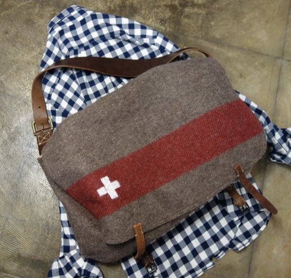 TK price 3 ten thousand jpy rank new goods close Switzerland army mean remake blanket shoulder bag Czech army military 