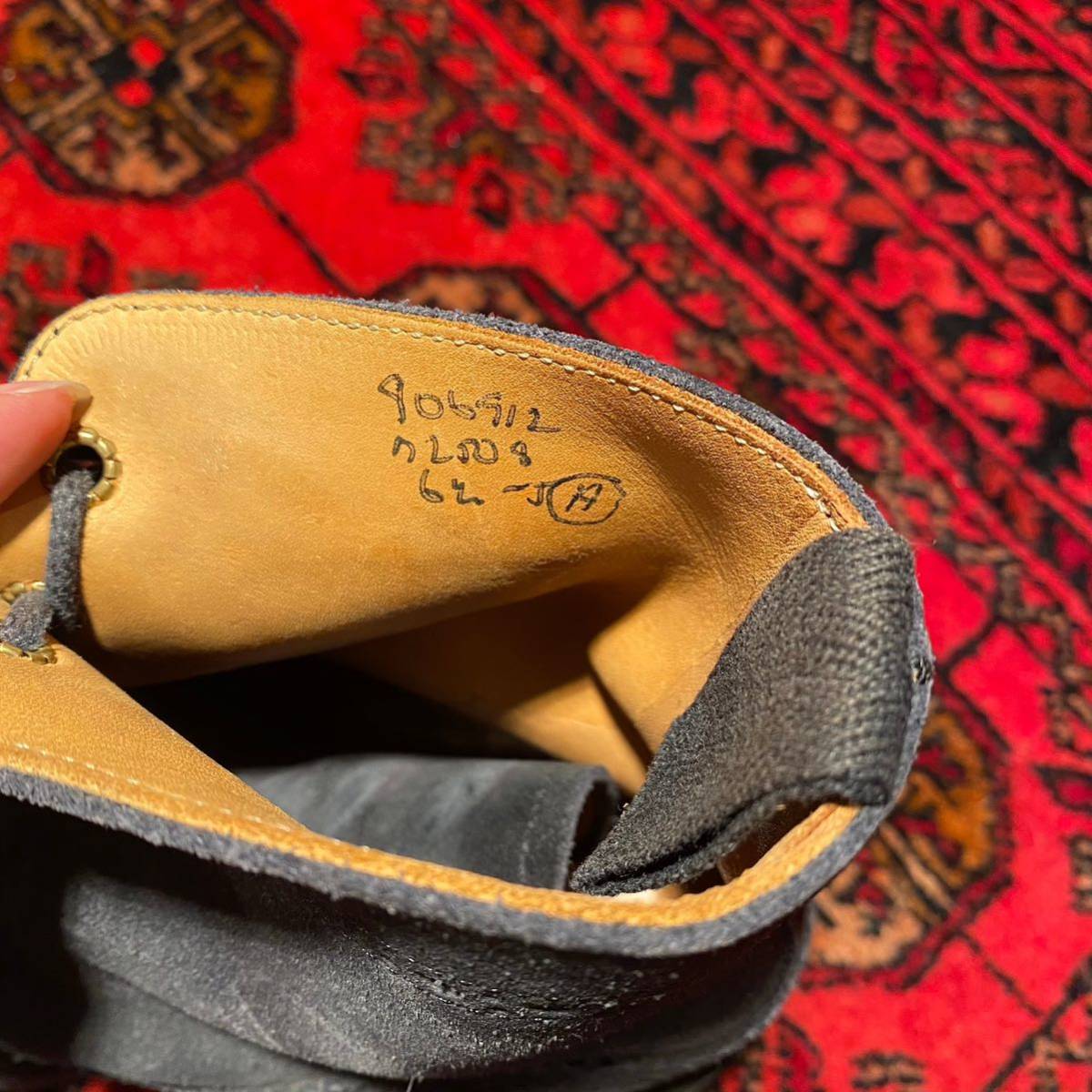 Tricker's WING TIP SUEDE LEATHER BOOTS MADE IN ENGLAND Tricker's WING TIP SUEDE LEATHER BOOTS MADE IN ENGLAND
