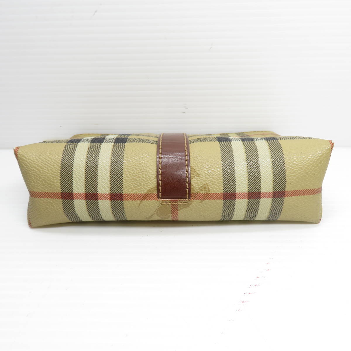  Burberry pouch Brown 
