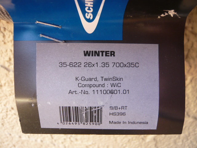 ★ Schwalbe シュワルベ Winter Spike Road K-Guard 700×35C スパイクタイヤ 2本セット_画像1