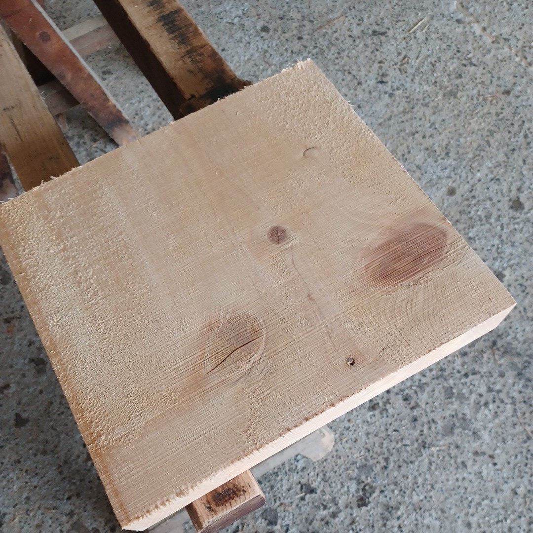 B-1348【30.3×33.3×5cm】 国産ひのき 　節板 　テーブル 　花台　 看板 　一枚板　 桧　 檜　無垢材　 DIY_画像4