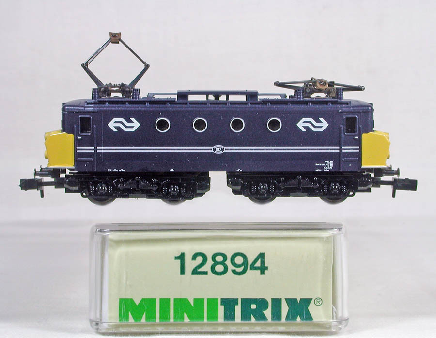 MINITRIX #12894 ＮＳ(オランダ国鉄） １１００型電気機関車 ボンネット付き　（ダークブルー／ブライトイェロー）