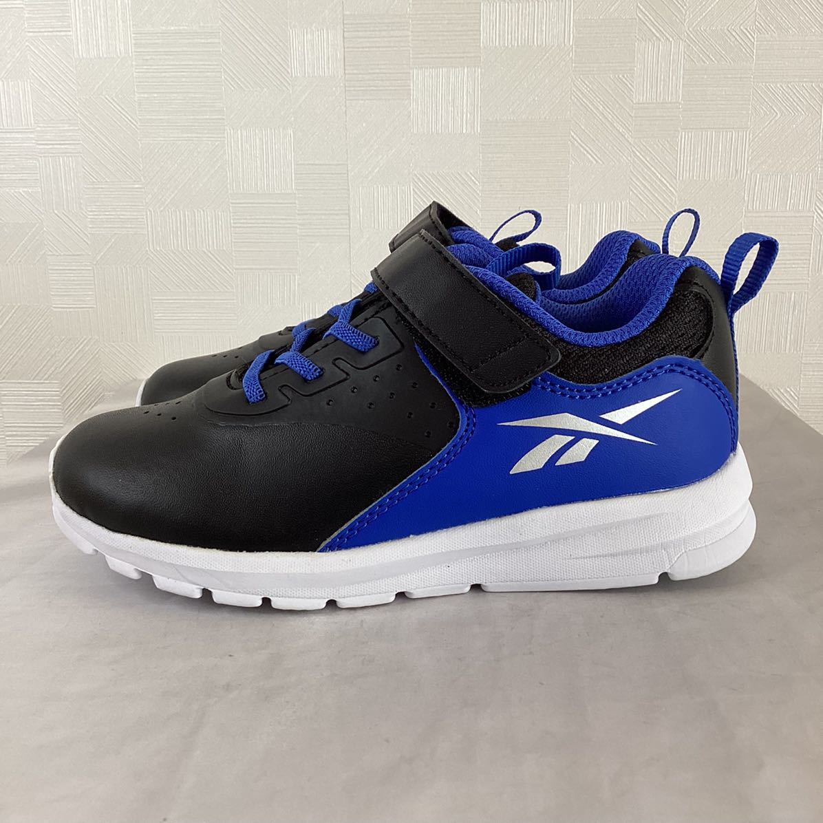 新品未使用　Reebok キッズスニーカー　ブルー　16㎝_画像5