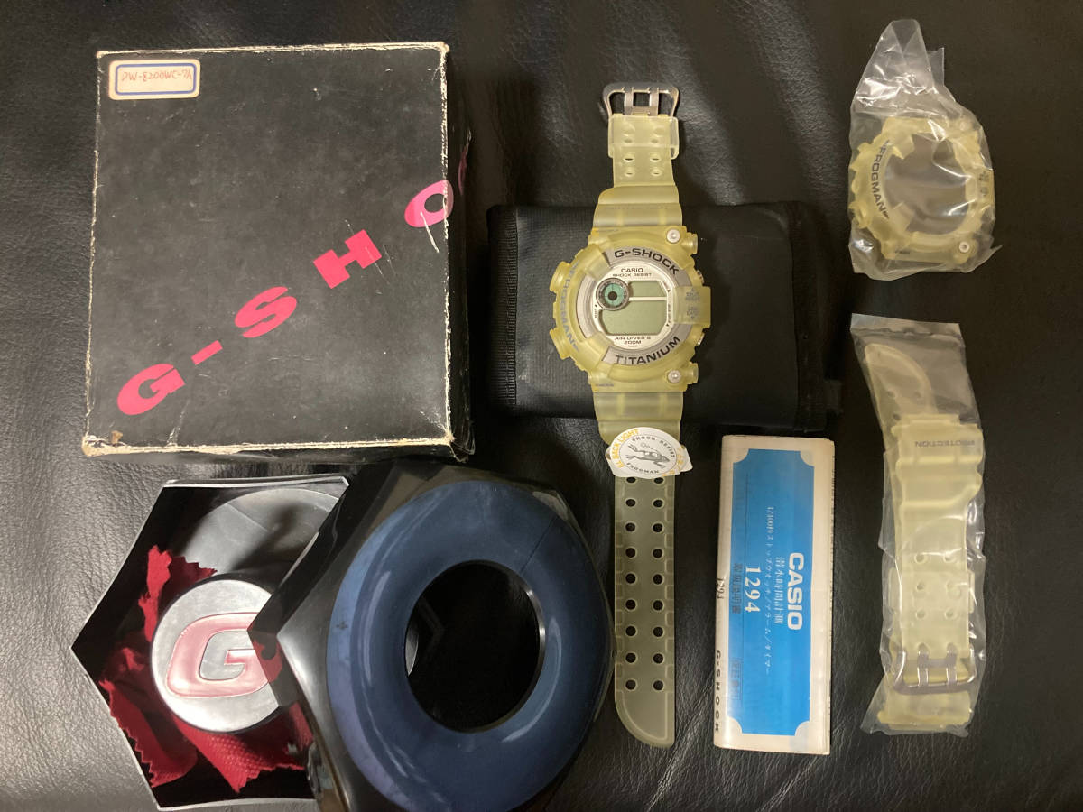 新しい CASIO G-SHOCK DW-8200WC-7A フロッグマン「透け蛙」予備