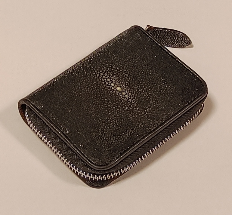 スティングレイ コインケース ミニ財布 ウォレット エイ革 海の宝石 ラウンドファスナー レザー メンズ 　ブラック