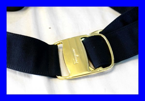 ○美品 サルヴァトーレ・フェラガモ Salvatore Ferragamo ヴァラ ゴールド金具 キャンバス レディース ベルト Z0069_画像1