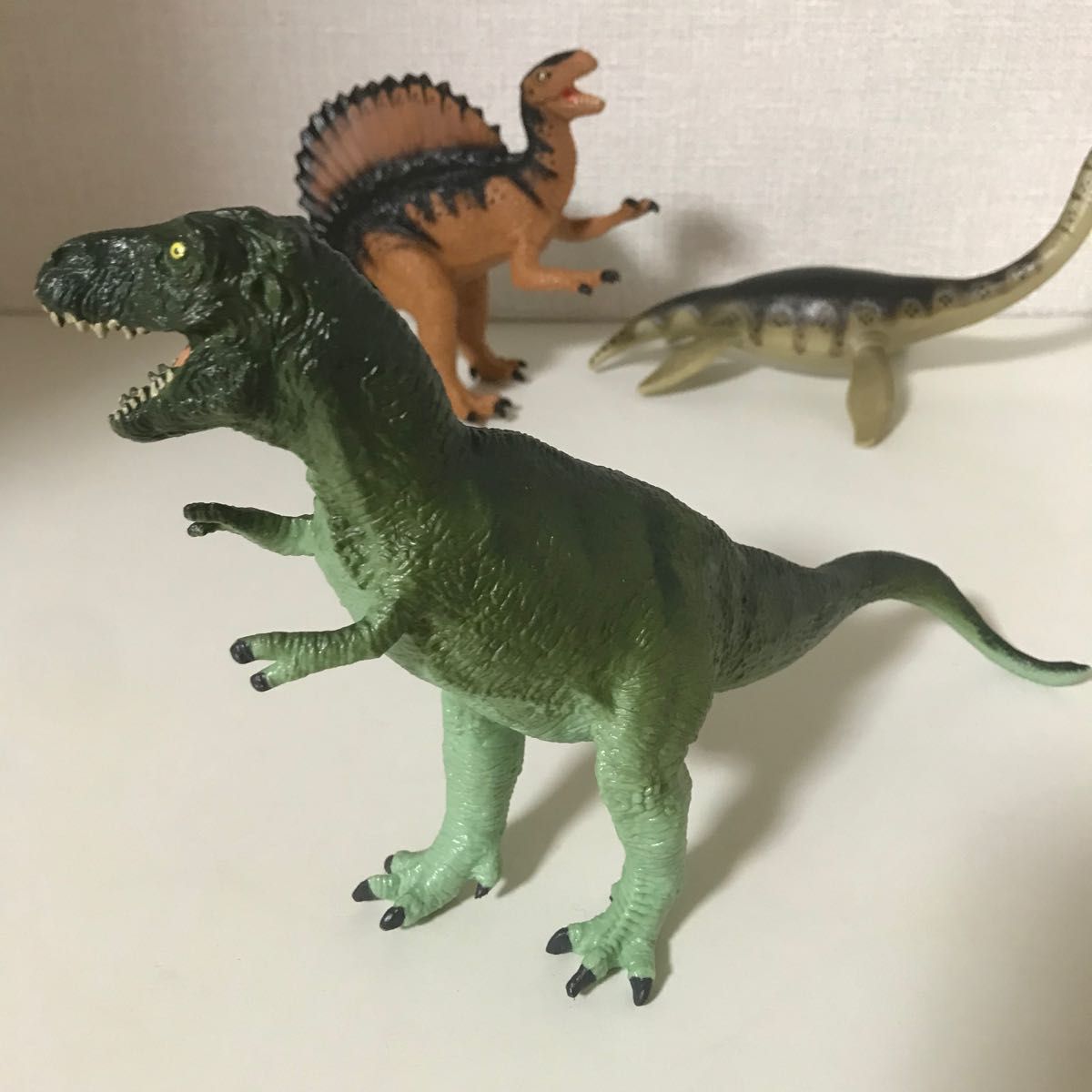 恐竜フィギア　3体　サファリ社　ティラノサウルス　スピノサウルス　エラスモサウルス