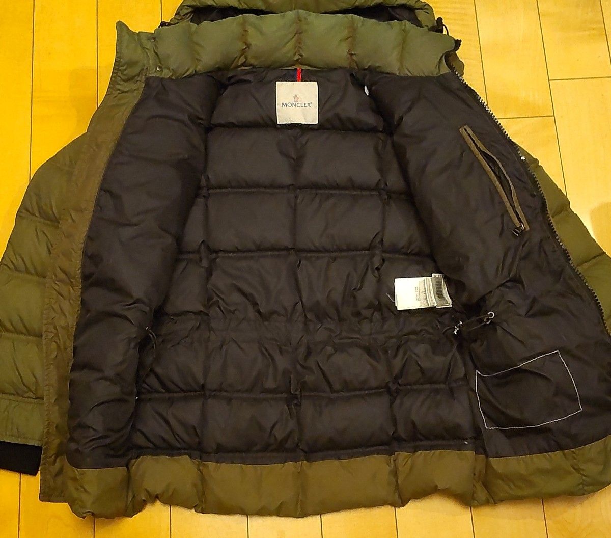 MONCLER モンクレール ダウンジャケット スープリームス MONCLER モンクレール ダウンジャケット スープリームス