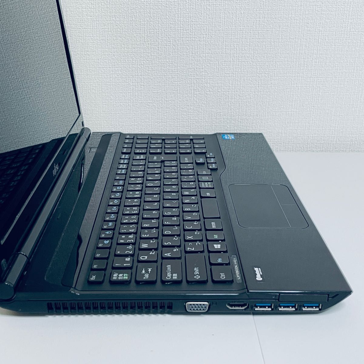 高性能エンタメ仕様!富士通FMV Core i3 メモリ8G カメラ付き Office