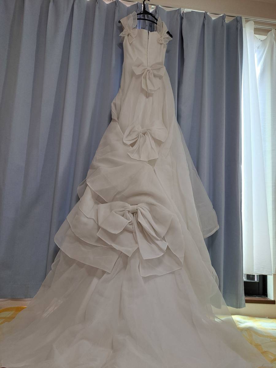 純白ドレス 白ドレス ウェディングドレス りぼん 花嫁 新婦 新婚