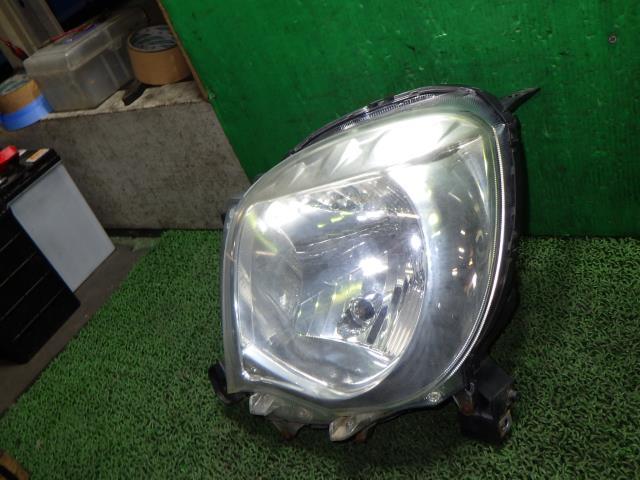 モコ DBA-MG33S 左ヘッドランプ STANLEY P9638 02260-4A00J 中古_画像4