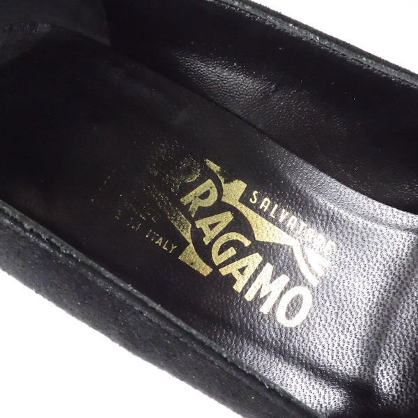 Salvatore Ferragamo フェラガモ パンプス ブラック系 6C ベロア 靴 シューズ AC489C_画像5