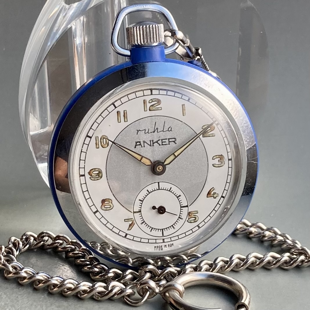 素敵な アンティーク懐中時計 ABON製 裏蓋 彫金菱型文様 刻印 チェーン