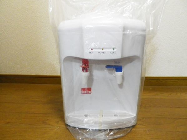 08●a421☆開封未使用　ヤマゼン　ウォーターサーバー　YWS-2　水専用　2Lのペットボトルそのまま　温水・冷水　YAMAZEN　現状_画像2