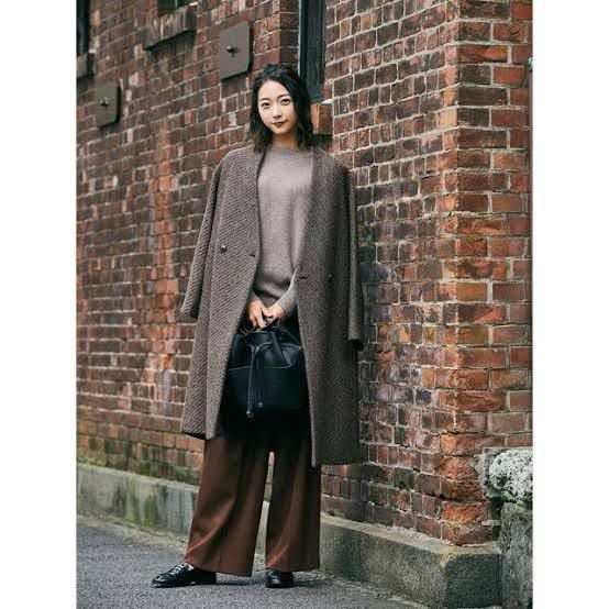 超美品 畠山愛理さん着 PLST プラステ ウールブレンドカルゼカラーレス