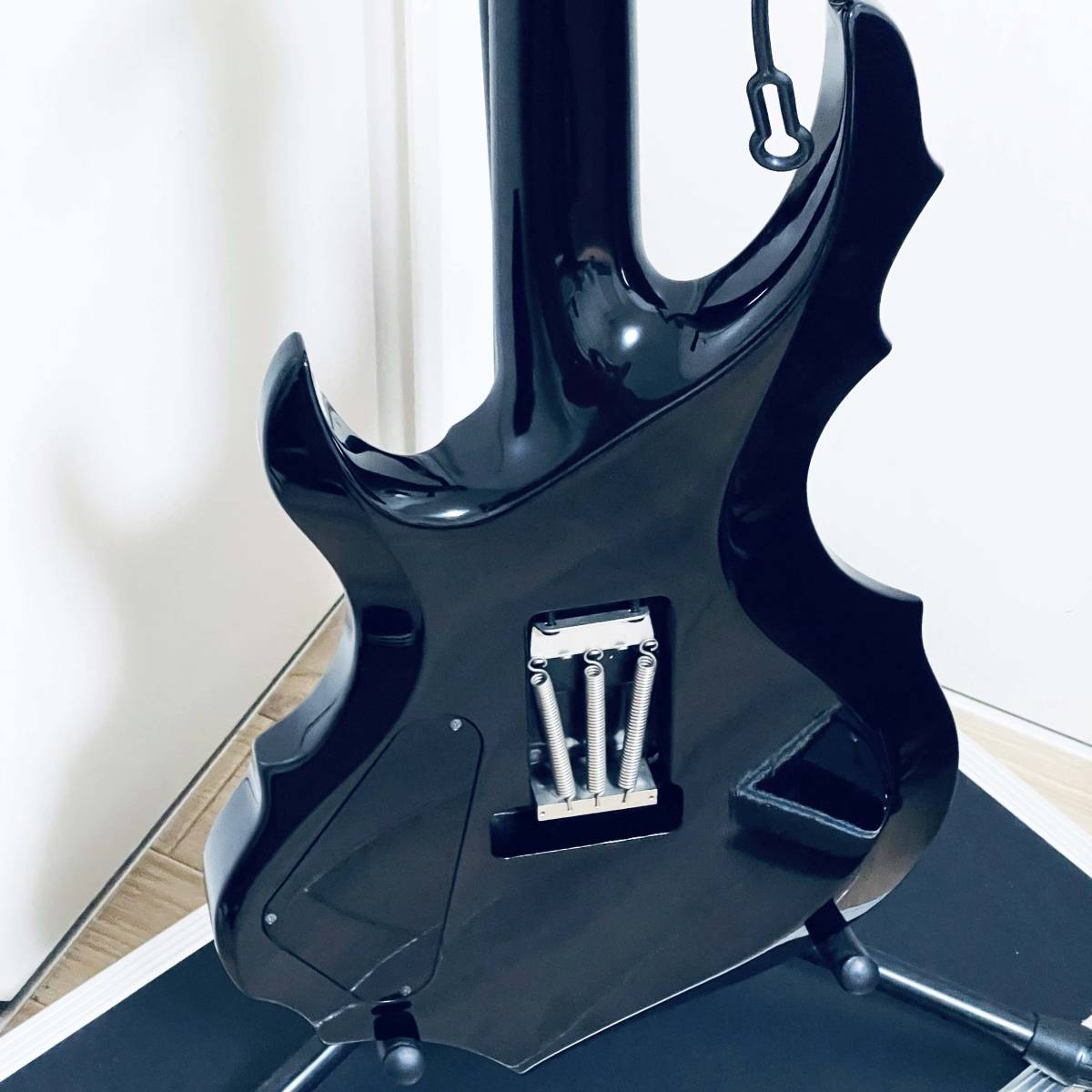 即決価格 ESP EDWARDS E-FR-130GT FOREST エレキギター ブラック 即決価格 ESP EDWARDS E-FR-130GT FOREST エレキギター ブラック