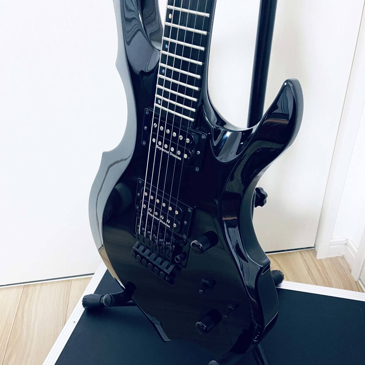 即決価格 ESP EDWARDS E-FR-130GT FOREST エレキギター ブラック 即決価格 ESP EDWARDS E-FR-130GT FOREST エレキギター ブラック
