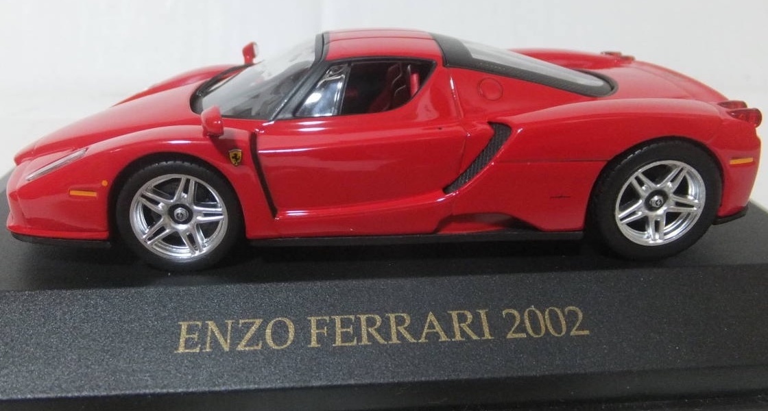 【フェラーリ公認】Ж 未使用! イクソ 1/43 エンツォ フェラーリ 2002 レッド Ж Official Enzo Ferrari Red ixo Ж 246 250 F40 F50 Dino_画像4