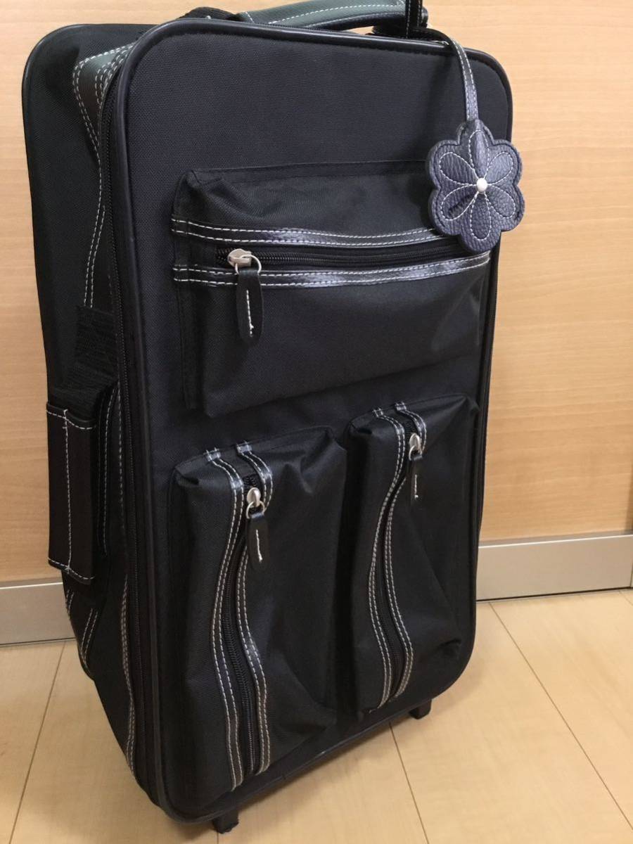 ☆旅行用バッグ　キャリーケース　キャリーバッグ スーツケース　機内持込可能　黒　ブラック　anan☆