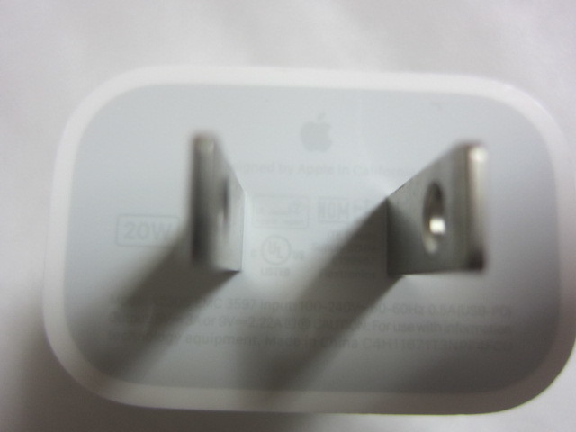 Apple 20W USB-C電源アダプタ(A2305)とApple USB-C - Lightningケーブル（1 m）_画像3