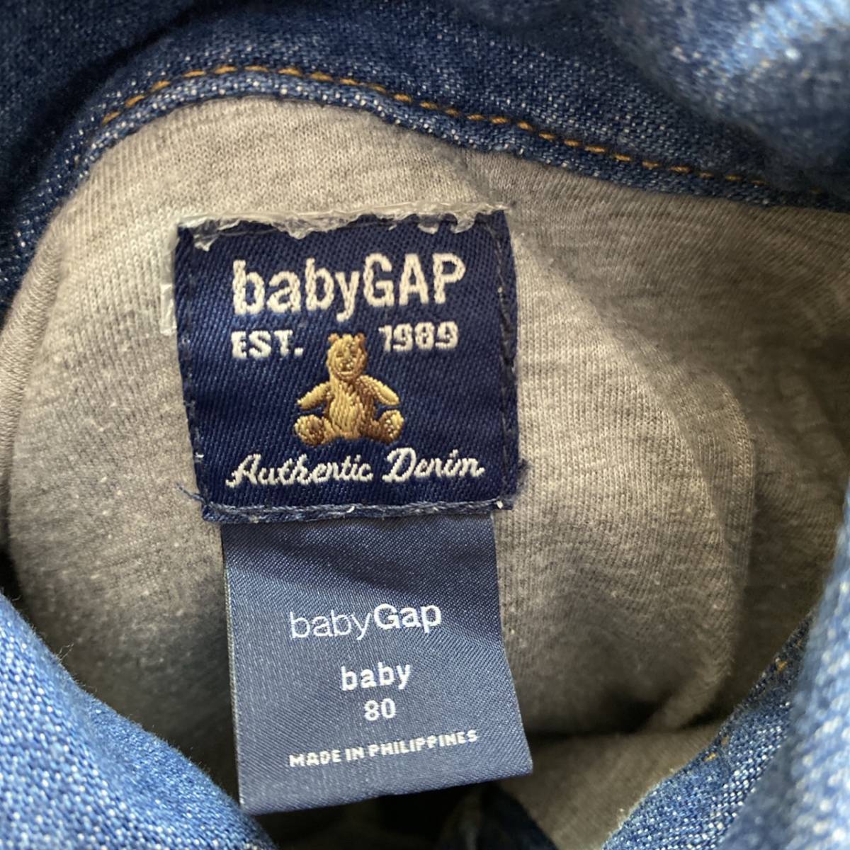 S498 100円スタート babyGAP キッズ デニムジャケット 80 長袖 カジュアル ブルー（青）無地 コットン 万能 _画像3