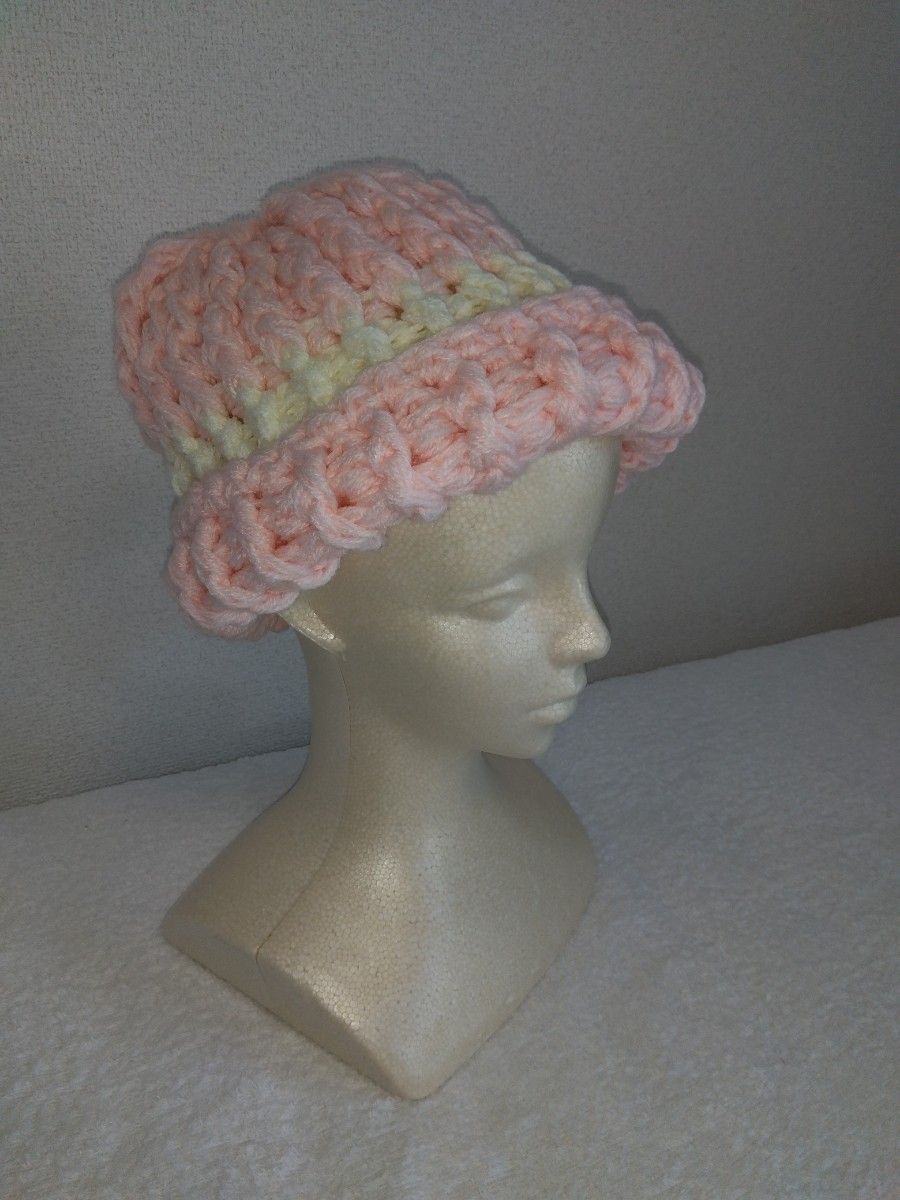 手編み帽子　白+ピンク　ツートン