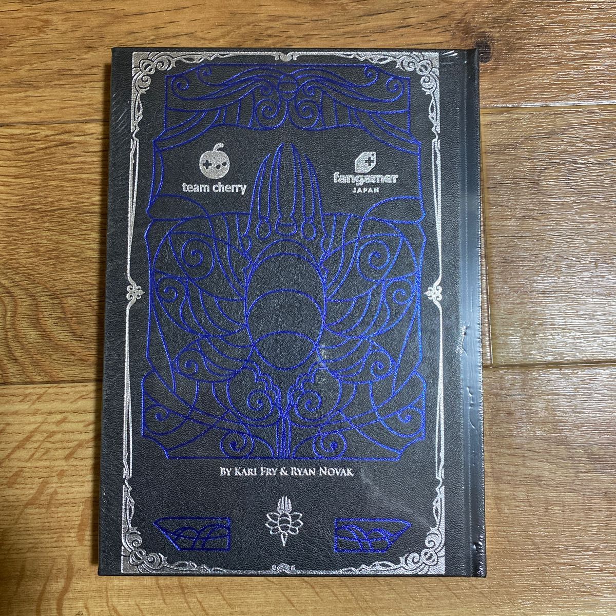 「Hollow Knight」コレクターズエディション(日本版)放浪者の日誌(日本語版)