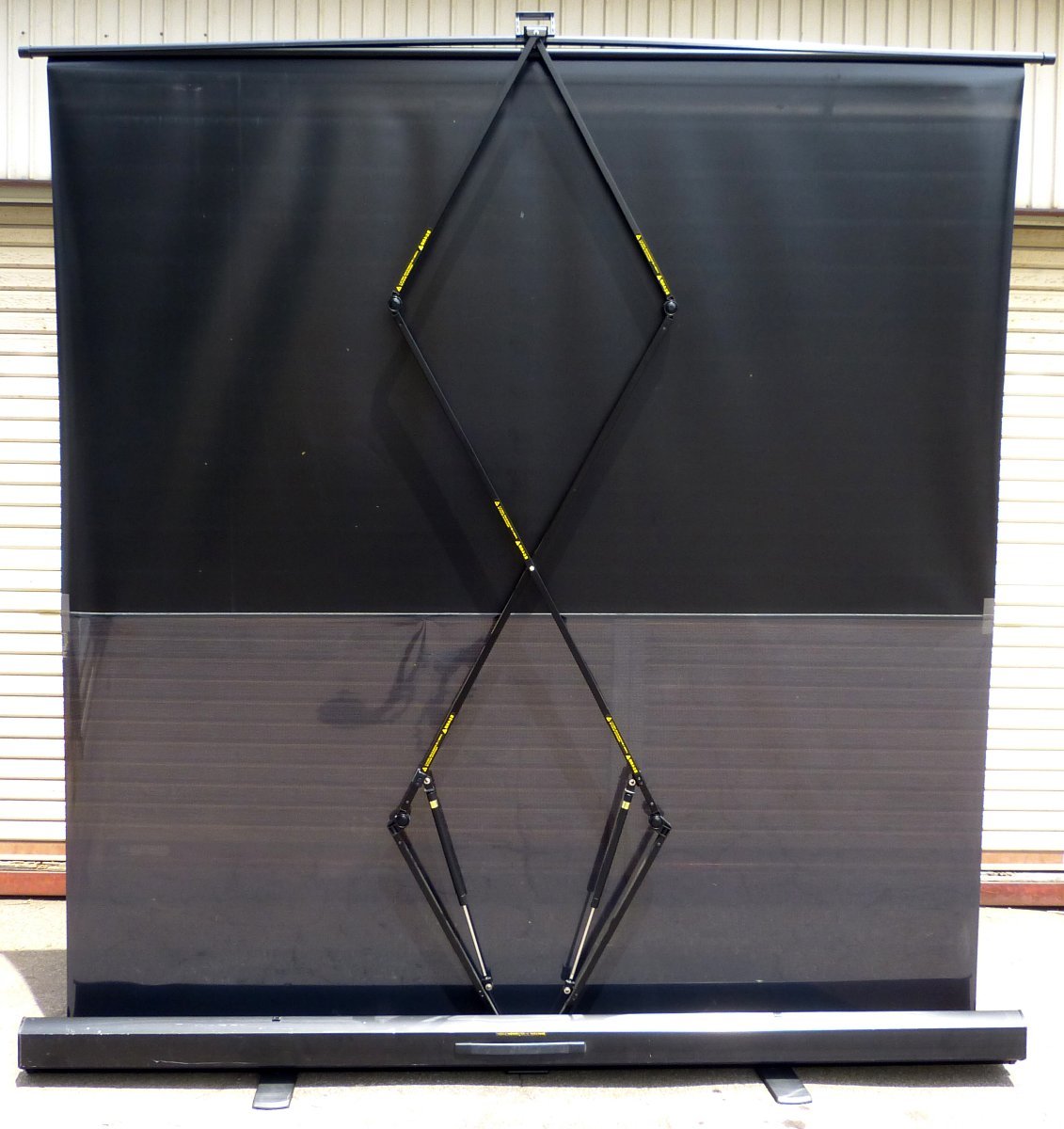 * attention *[ shop front receipt limitation (pick up) commodity ]*IZUMI-COSMOizmi Cosmo 90 -inch independent type projector screen USED goods ②*