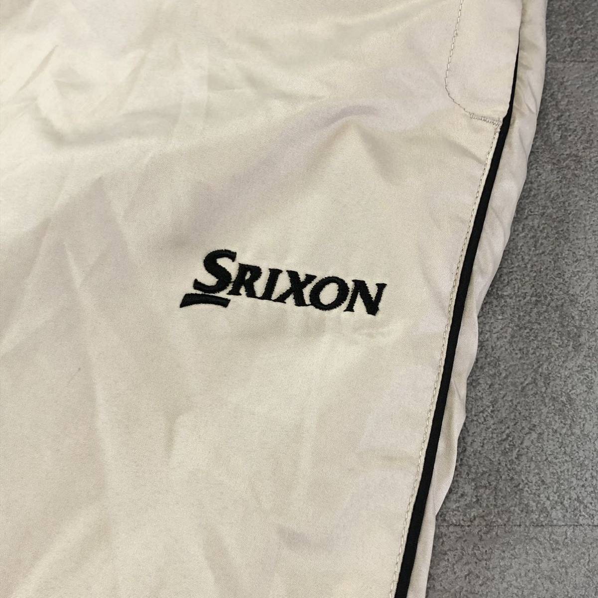 良品　SRIXON スリクソン　ナイロンパンツ スポーツウェア　ベージュ　ブラックライン　サイズL_画像3
