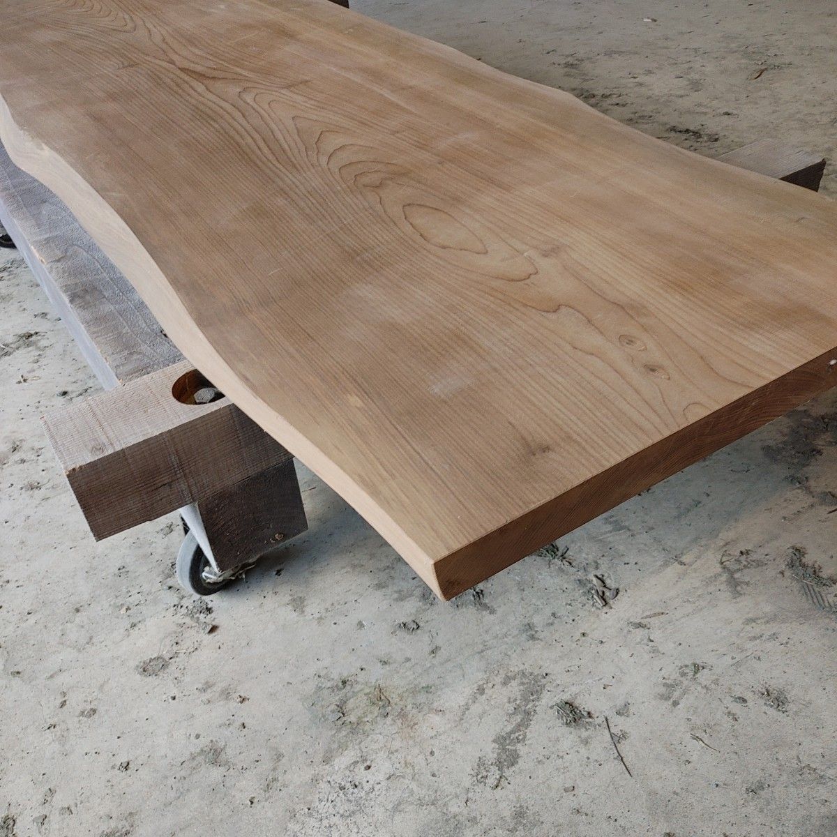 送料込み　１枚板　神代カツラ　銘木　無垢材天板テーブルカウンター DIY番号14 乾燥材