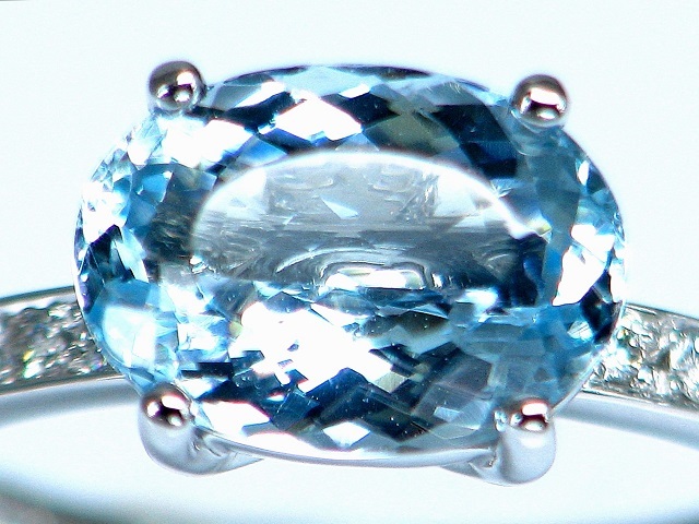 【宝石屋本舗】2.55ct 天然アクアマリン　ダイヤモンド　K18WGリング（宝石鑑別書付）