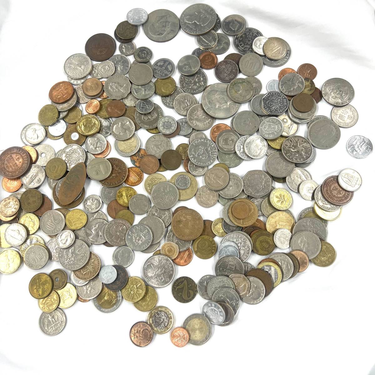 ☆大量まとめ☆ 外国硬貨 約1.4kg まとめ 外貨 海外 お金 未選別 古銭