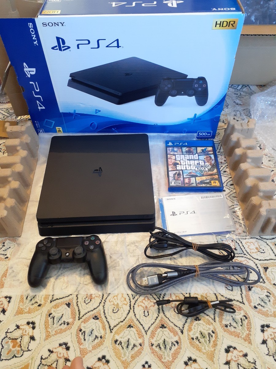 良品　薄型最終タイプ　ps4 CUH-2200A　本体一式　グランド・セフト・オートⅤ　おまけ付き　送料無料　動作品　SONY 　ジェット・ブラック_画像1