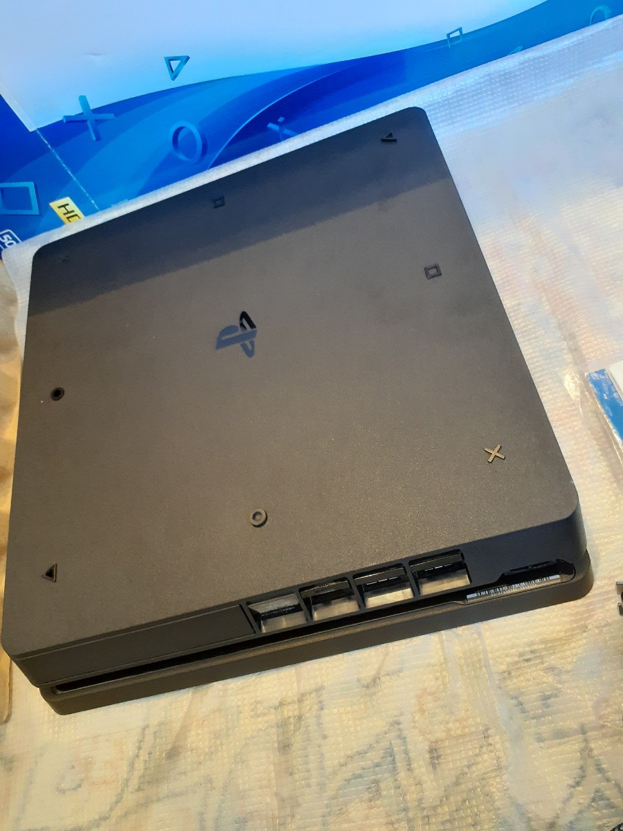 良品　薄型最終タイプ　ps4 CUH-2200A　本体一式　グランド・セフト・オートⅤ　おまけ付き　送料無料　動作品　SONY 　ジェット・ブラック_画像7