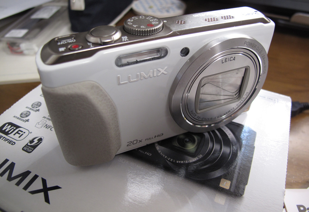 パナソニック　LUMIX TZ40　白　中古　　箱・付属品あり_画像2