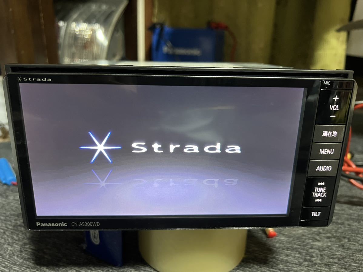 美品!! Panasonic パナソニック strada 音の匠 メモリー ナビ CN