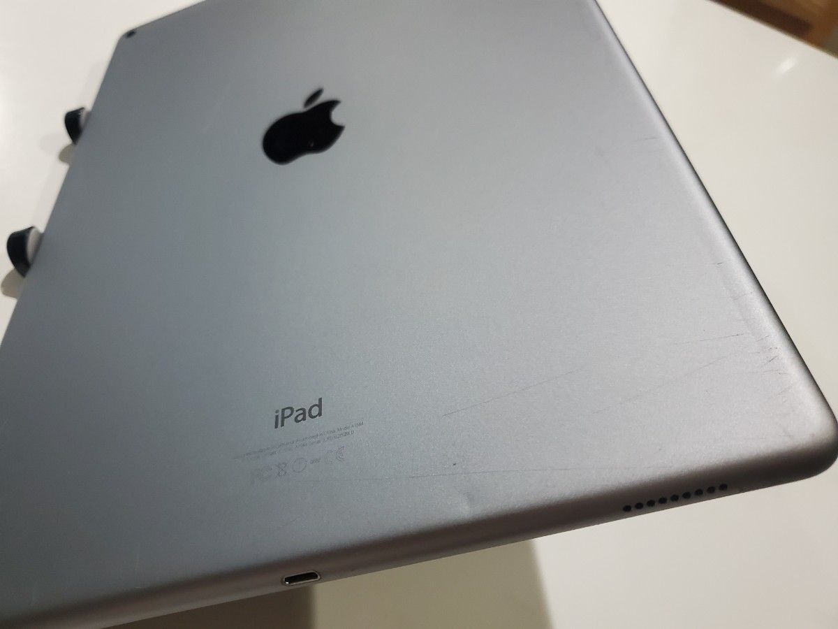 388 iPad pro 12 9 初代 32GB スペースグレイ A1584 WIFIモデル