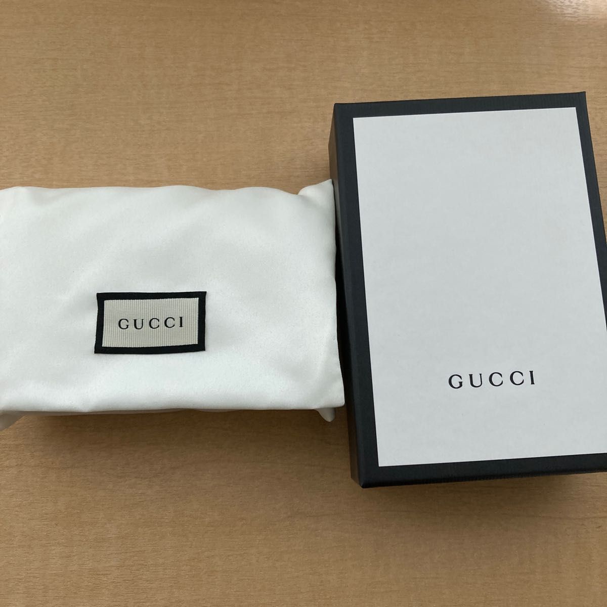 GUCCI いちご柄 財布 新品未使用 グッチ苺財布|Yahoo!フリマ GUCCI いちご柄 財布 新品未使用 グッチ苺財布|Yahoo!フリマ