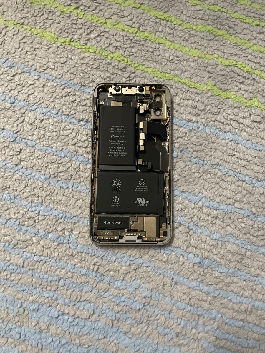 iphone X シルバー　中古筐体ガラ 1台