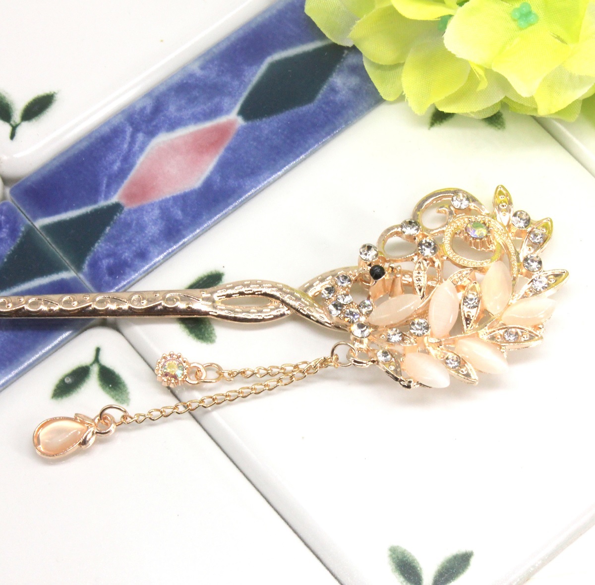  new popular stylish lovely . ornamental hairpin 1 psc . ornament Japanese clothes tomesode long-sleeved kimono metal lot .... Cubic Zirconia beige hair accessory 