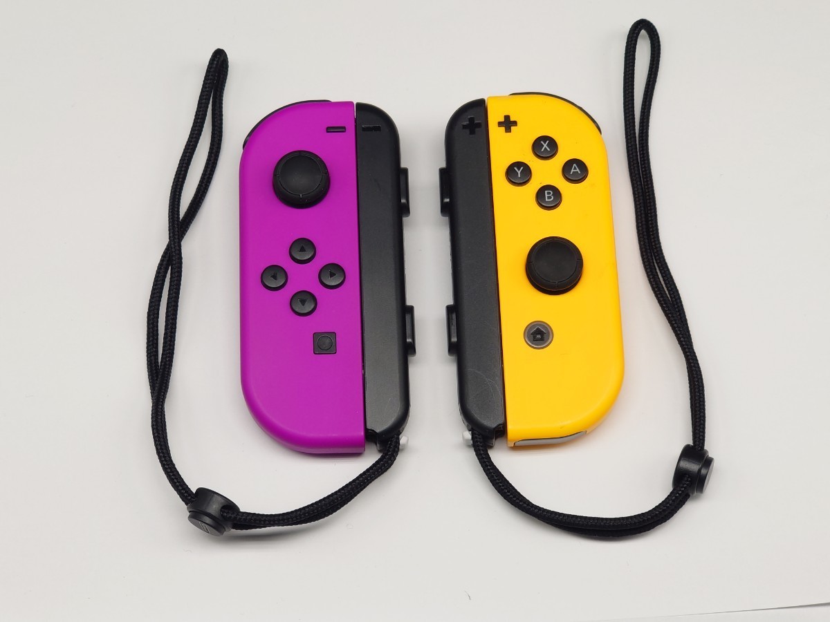 美品【動作確認済み】ストラップ付きNintendo Switch ジョイコン