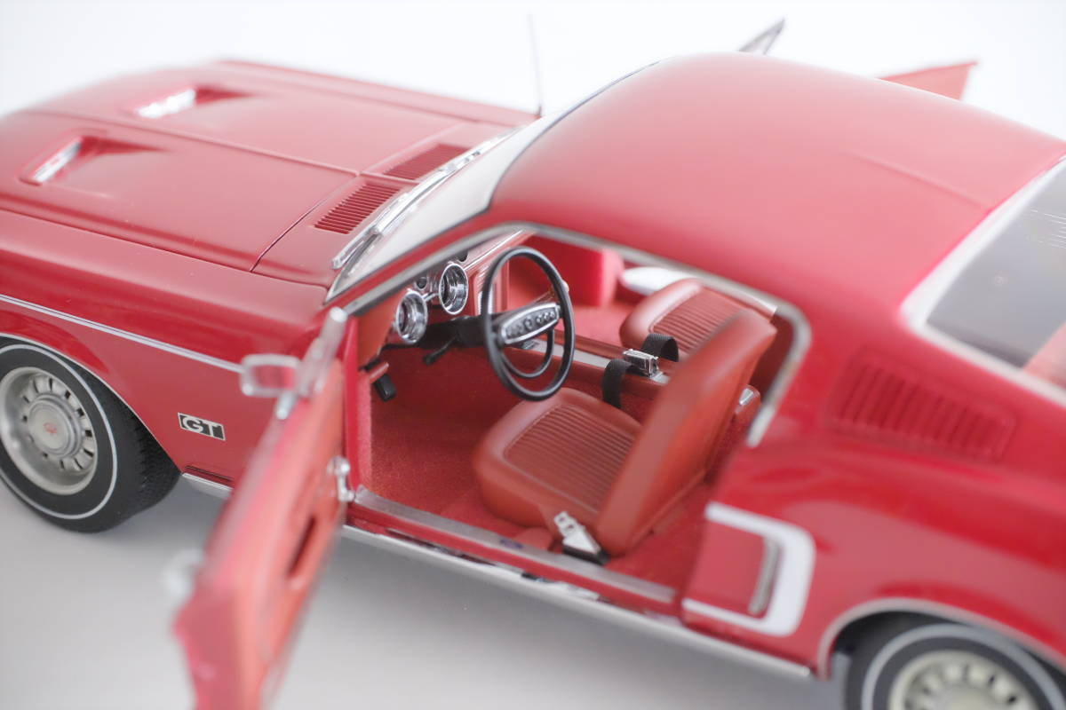 AUTOart オートアート Ford MUSTANG GT（RED）1/ 18の画像7