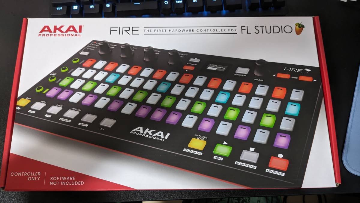 【中古使用少】AKAI FIRE コントローラのみ FL Studio専用 MIDIコントローラー_画像1