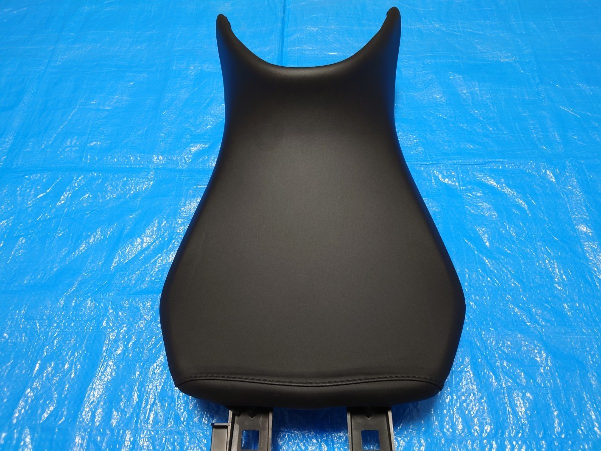 BMW R1200R R1200RS 790mm ミドルシート 本国標準シート R1250R BMW R1200R R1200RS 790mm ミドルシート 本国標準シート R1250R