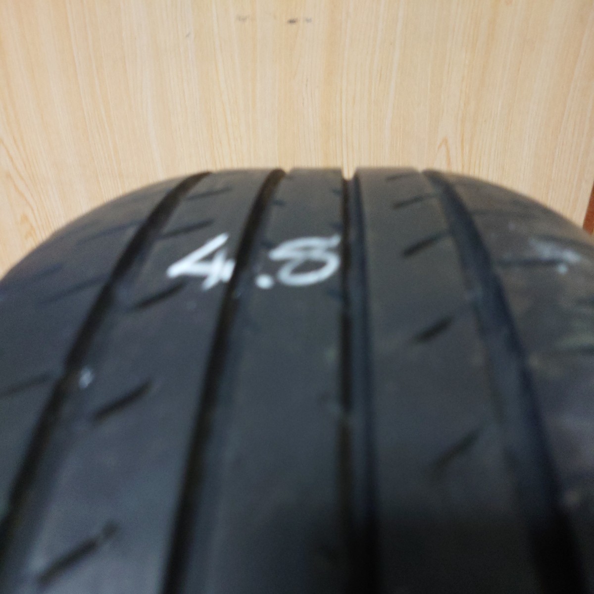 （中古32）ヨコハマ ブルーアースE51 225/60R17 99H 15年製  YOKOHAMA BluEarthの画像1