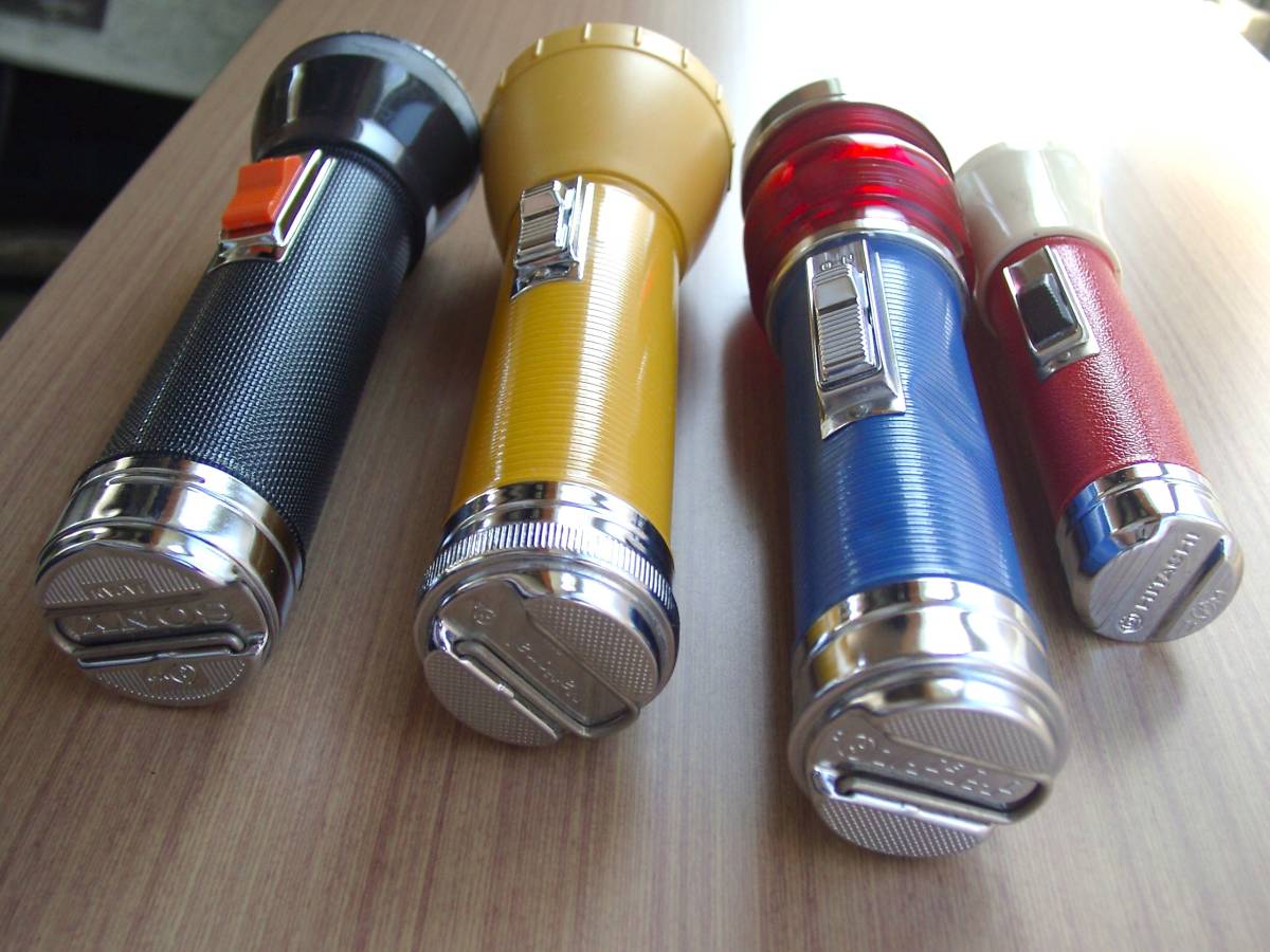 昭和レトロ 懐中電灯 4本 LED電球に交換済 送料無料|Yahoo 昭和レトロ 懐中電灯 4本 LED電球に交換済 送料無料|Yahoo